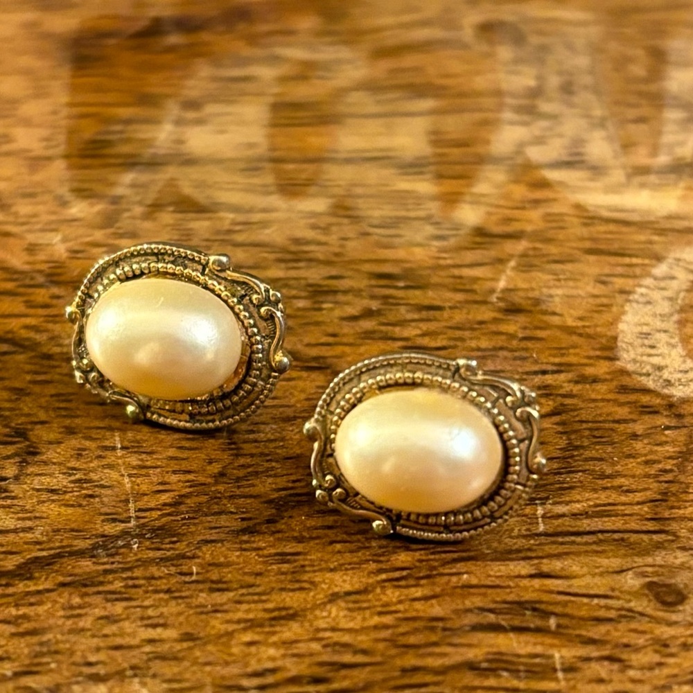 Vintage Faux Pearl Gold Tone Earrings